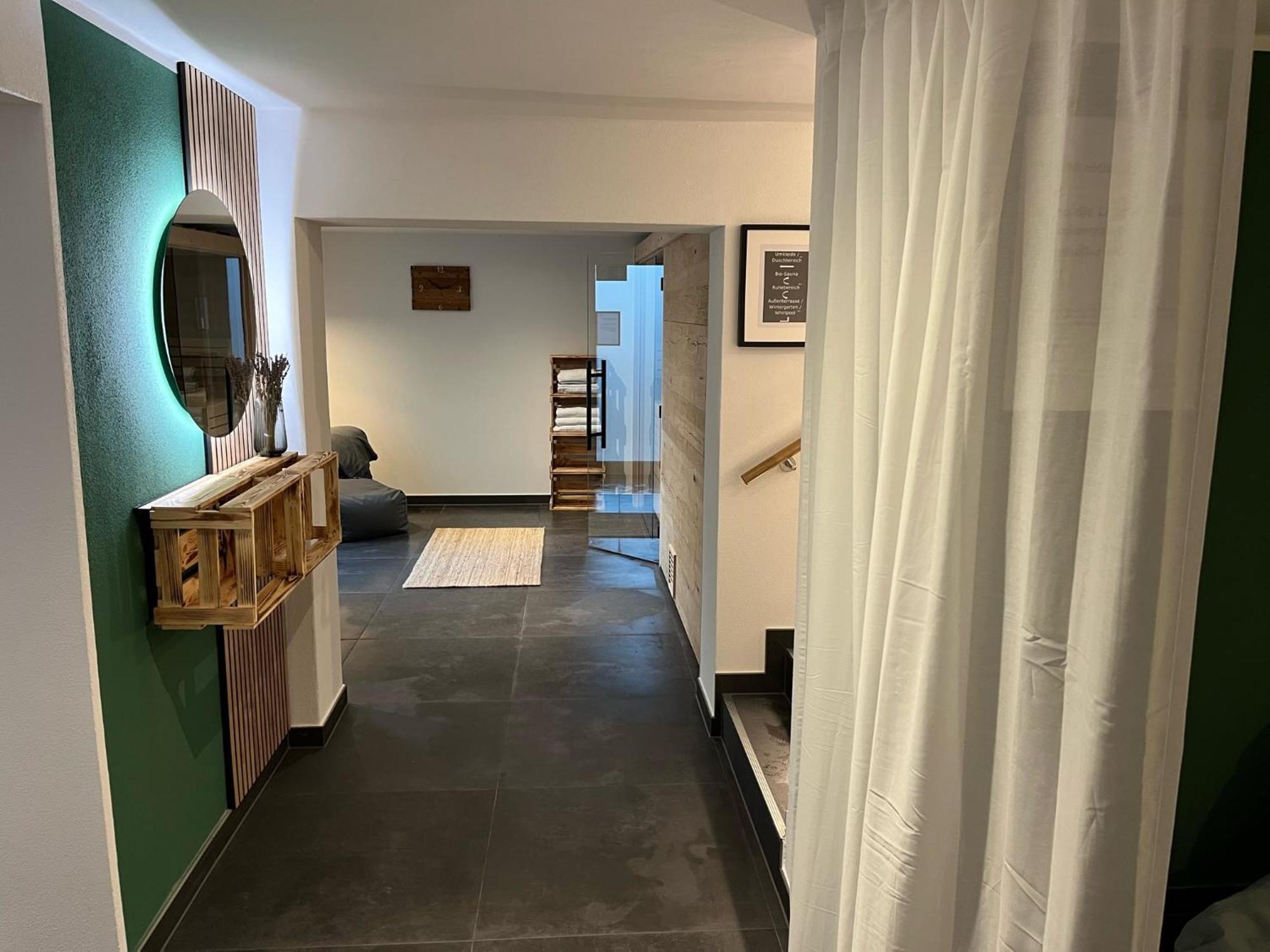 Moselhotel Weinhaus Simon 'Sauna'Restaurant'Eladesaeule فينتريش المظهر الخارجي الصورة