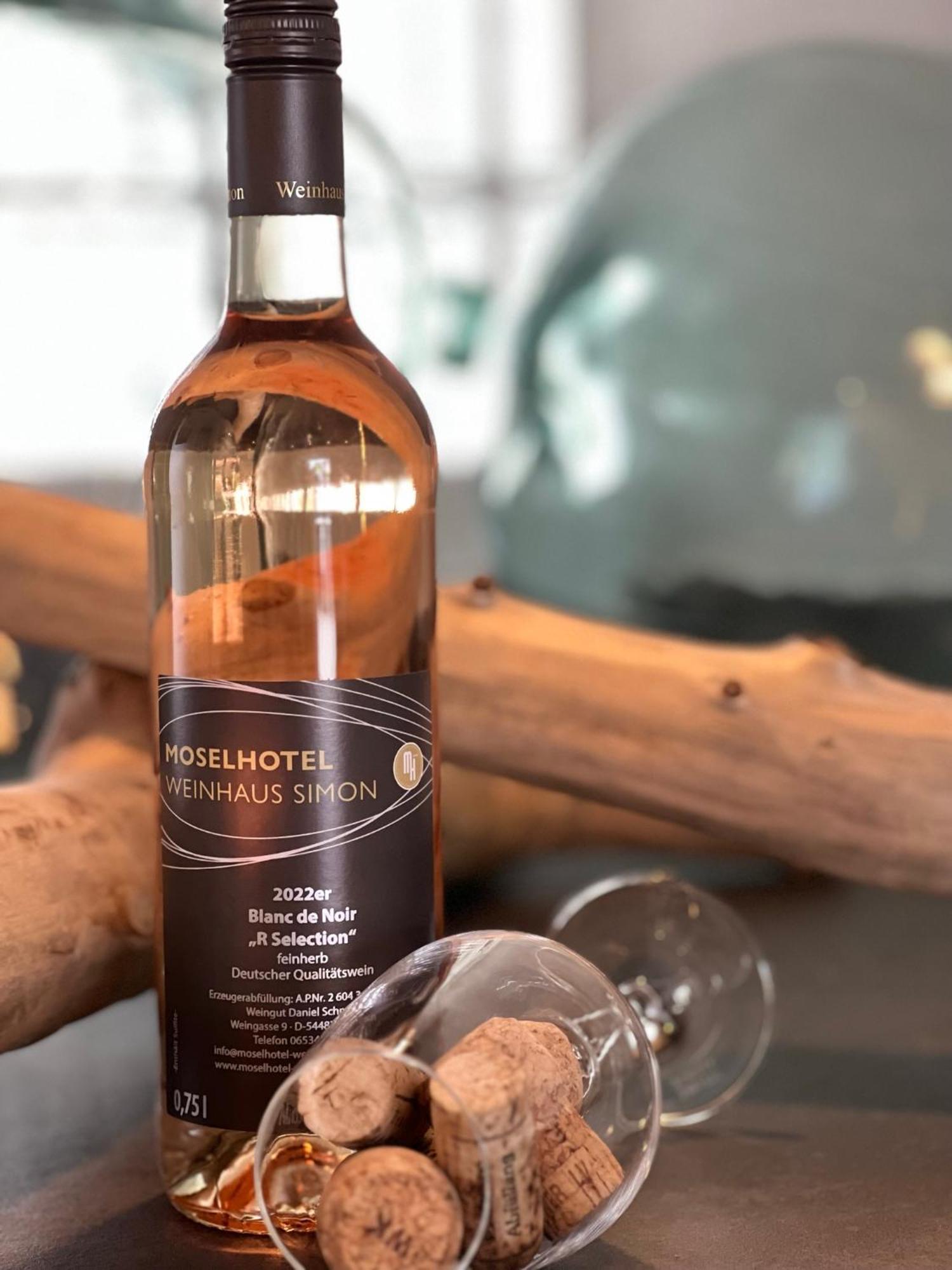 Moselhotel Weinhaus Simon 'Sauna'Restaurant'Eladesaeule فينتريش المظهر الخارجي الصورة