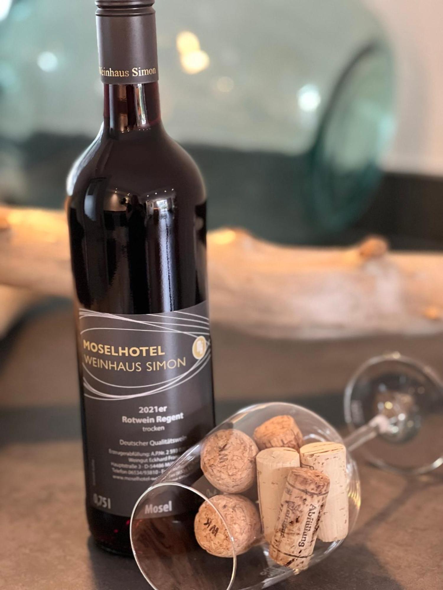 Moselhotel Weinhaus Simon 'Sauna'Restaurant'Eladesaeule فينتريش المظهر الخارجي الصورة